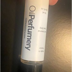 Oil perfumery impression of baccarat rouge 540